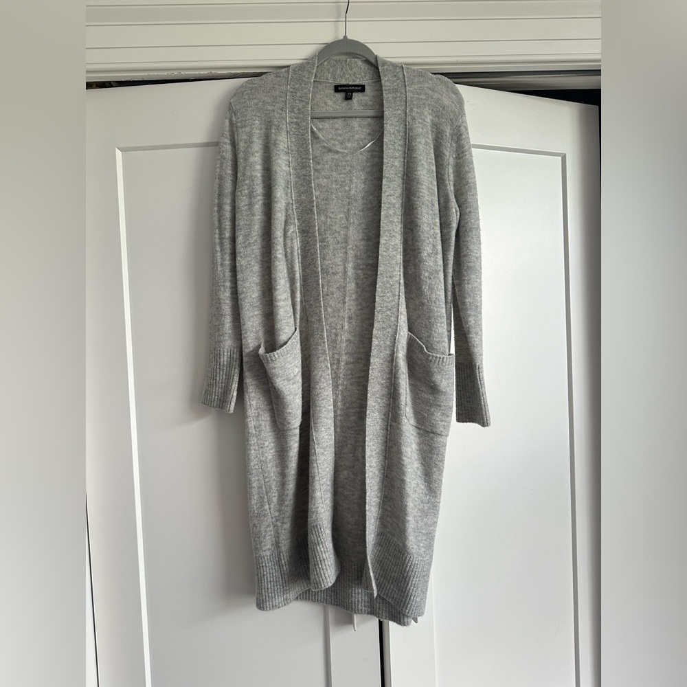 Banana Republic Heather Gray Wool Knit Cardigan Sweater